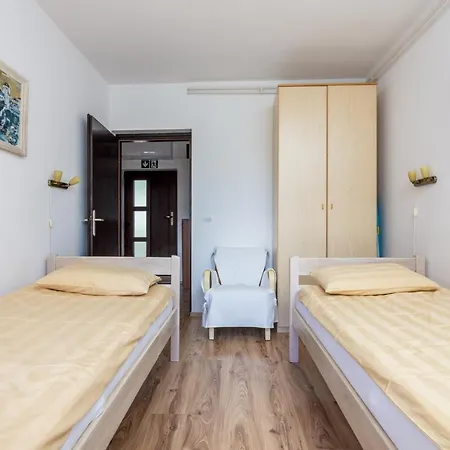 Apartment Pjescana Uvala 7349a *